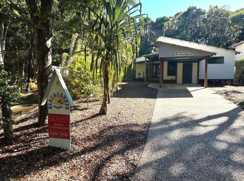 Beachcomber - Rainbow Shores