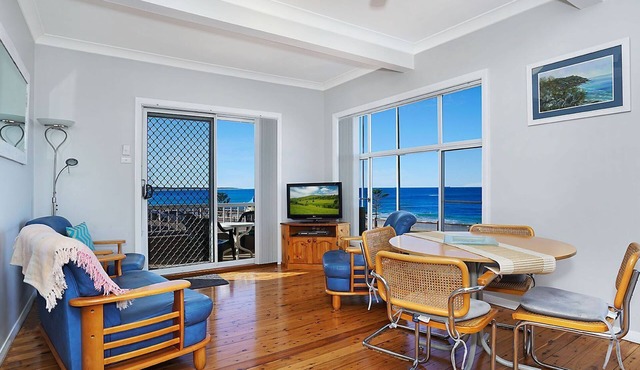 Beachcomer, Unit 1 - The Entrance, NSW