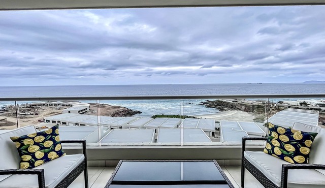 BeachCove-JollaExcellence-IndoorPool&BeachAccess