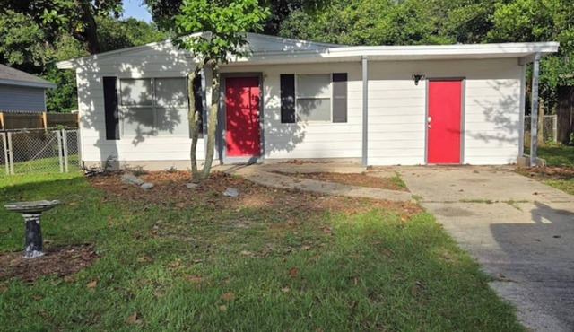 Beaches, Golf, shopping, kid and pet friendly!