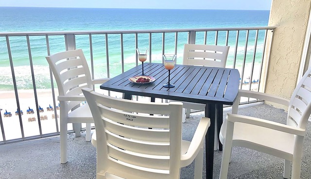 Beachfnt Paradise-Free Beach Svc