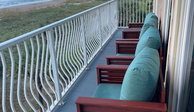 Beachfront 2-bedroom condo with breathtaking ocean views from every room!