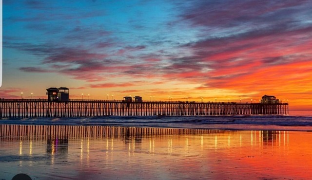 Beachfront 2-bedroom condo steps to Oceanside Pier
