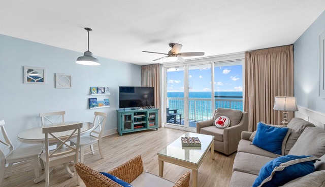 BEACHFRONT - 280+ 5 star reviews - Remodeled - Tiki Bar - 3 Pools - 2 Hot Tubs