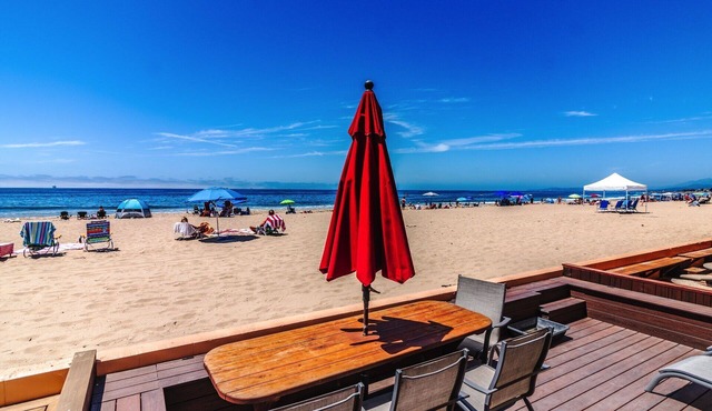 Beachfront 2BR Condo in Sunny Carpinteria
