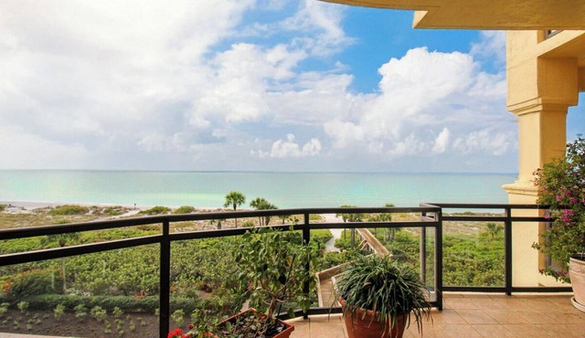 Beachfront 4th floor 4BR Longboat Key Condo With Stunning Gulf Views Paradise Sur Mer
