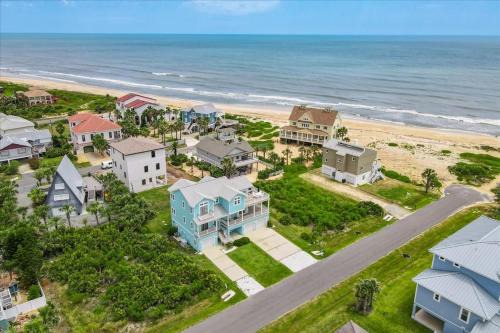 Beachfront 5BR Home with Ocean Views