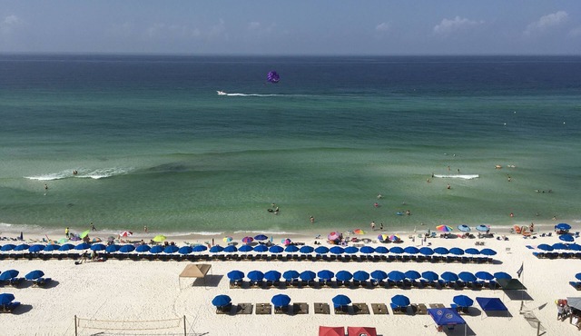 Beachfront 9th Floor Luxury Condo! (Seasonal Beach Chair Service Included!)