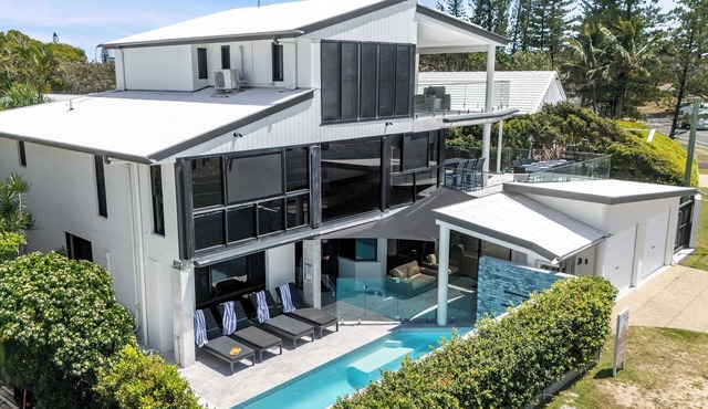 Beachfront at Buddina with Heated Pool & Sea Views