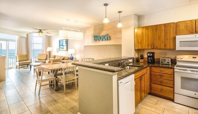Beachfront Amenities, Ocean Boulevard Resort 2-Bedroom Suite