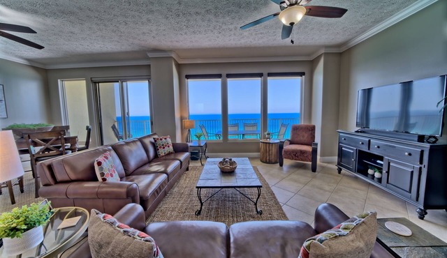 Beachfront, all tiled unit. Beach chairs included Mar-Oct. Open for 27 Snowbirds