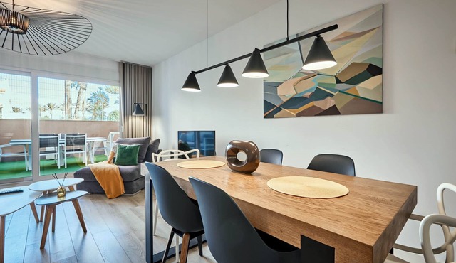 Beachfront apartments for 12 guests - by Welcomely