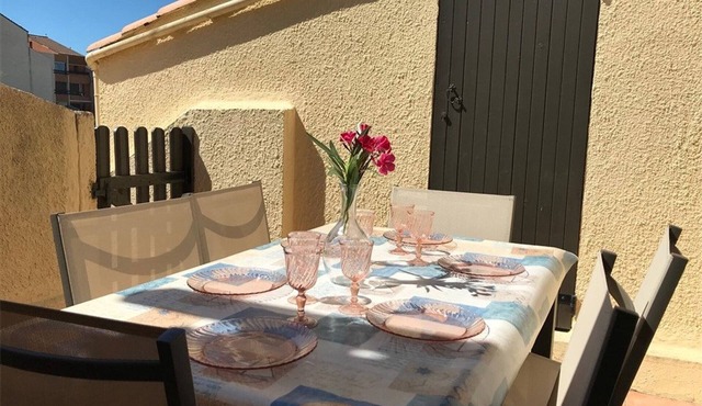 Beachfront Apartment with Mezzanine, Terrace & Private Parking