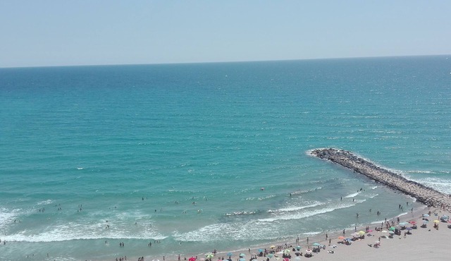 Beachfront Apartment. 2 bedroms.