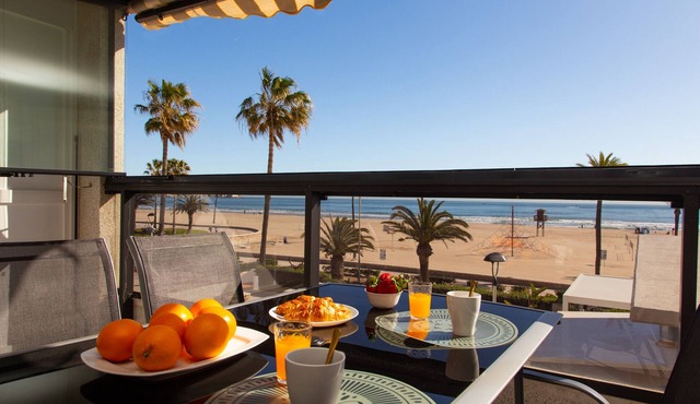 Beachfront apartment Cullera Espacio MJ