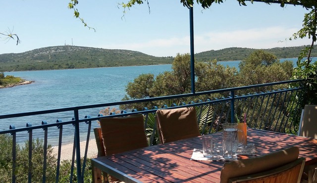 Beachfront Apartment Fortuna - Home away from home