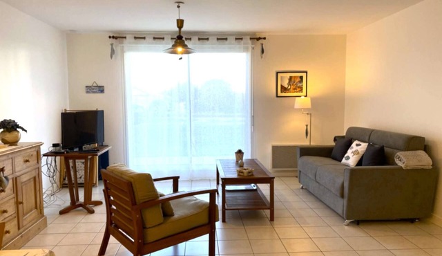 Beachfront Apartment with Free WIFI in Trégastel
