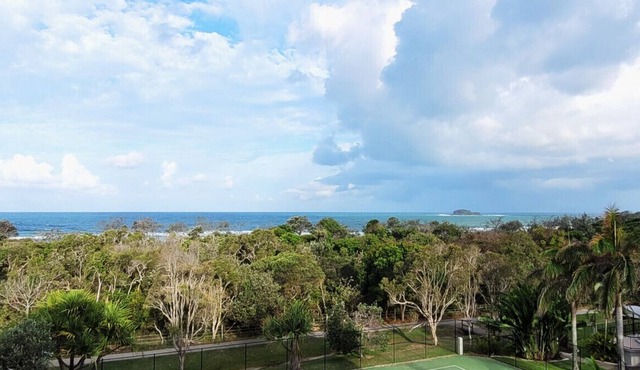 Beachfront Apartment - Ocean views