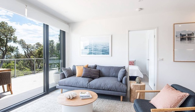 Beachfront Apartment with lots of Wow