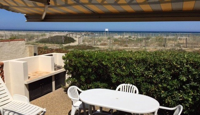 Beachfront Apt, 2 Bdrms, Terrace, Parking, Sleeps 6 - Le Barcarès