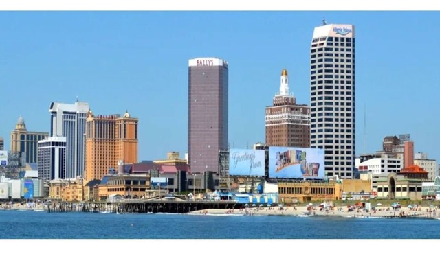 Beachfront Atlantic City, NJ 2 - Two Bedroom Suites Available (Sleep up to 12)