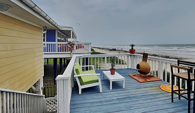 Beachfront Bliss Bermuda | Water Front, Beach Views, Private Patio + Fire Pit!