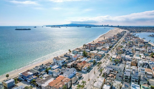 Beachfront Bliss: Your Ideal Home by the Waves