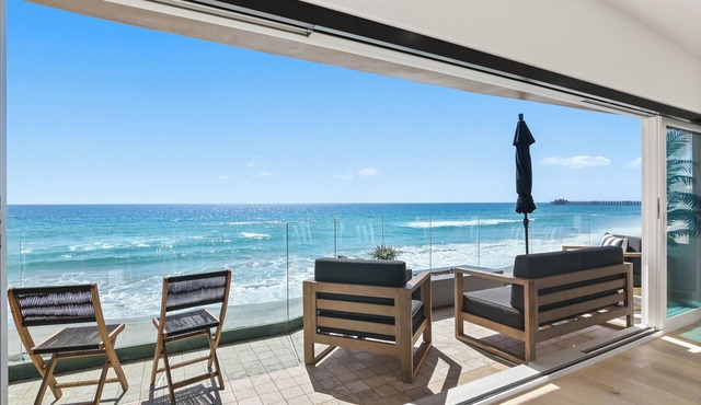 BEACHFRONT BOHO DREAM SLEEPS 20! Luxury 8 Bedroom 9 Bath Home Steps from Water