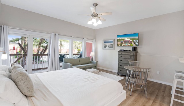 Beachfront Boutique Resort | Poolside Oasis | Casa Condo 109