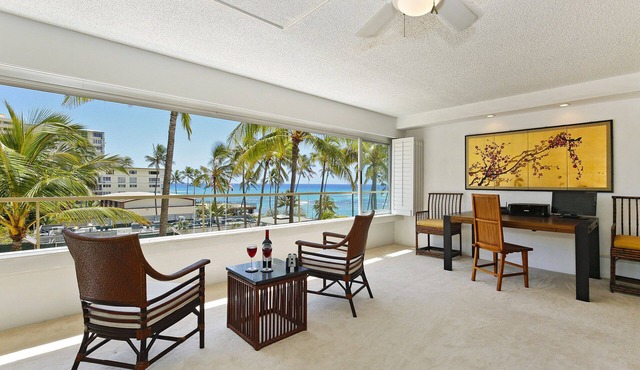 Beachfront Building at the Quiet End of Waikiki with Swimming/Surfing!