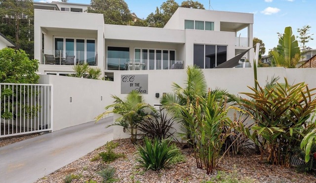 Beachfront by the CC, Plunge Pool, Beach, Pets