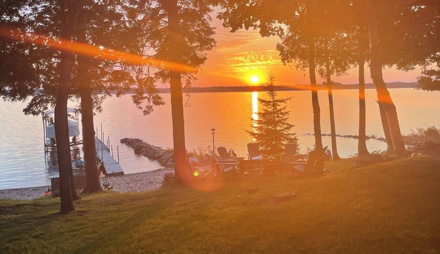 BEACHFRONT CABIN ON SUGAR ISLAND IN E.U.P OF MICHIGAN