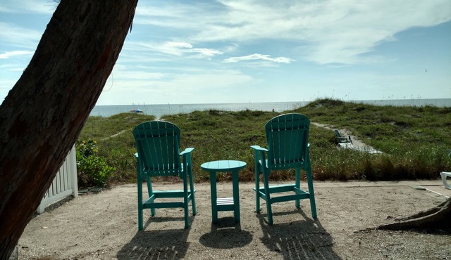 Beachfront Cottages PATIO at Beautiful Sandy Shores on the Gulf of America