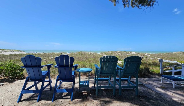 Beachfront Cottages GARDEN at Beautiful Sandy Shores on Gulf of America