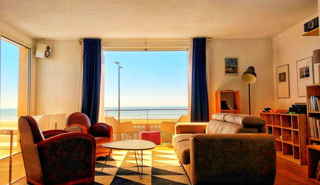 Beachfront Cocooning Vacation with Terrace