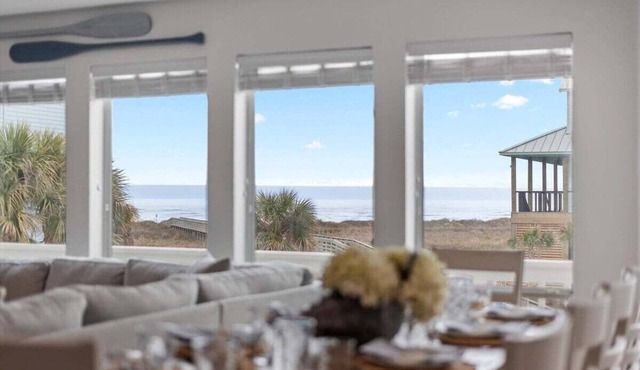 Beachfront | Community Pool | HotTub | Fenced Yard