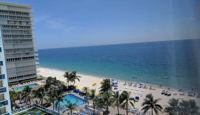 BEACHFRONT CONDO ! .2BR/2 Baths.GREAT LOCATION !