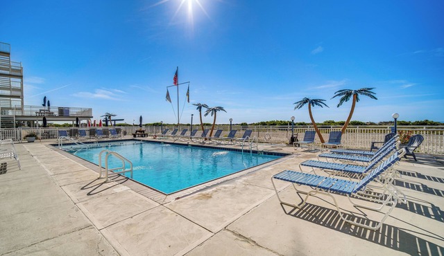 Beachfront Condo in Wildwood Crest w/Pool Access!