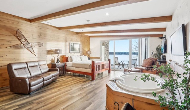 Beachfront Condo Retreat at Delton Grand