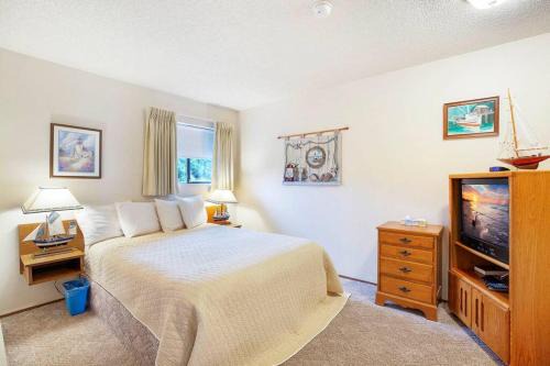 Beachfront Condo on the Moclips River
