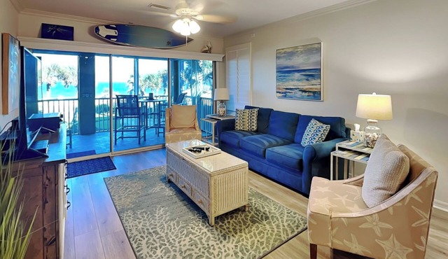 Beachfront Condo With Resort Pool, Balcony + Ocean Views