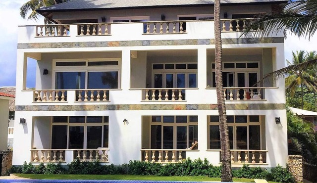 Beachfront condo with great sea views in central Cabarete!