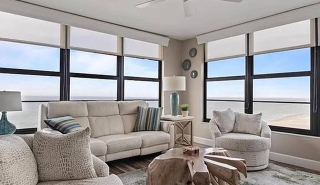 Beachfront Condo with Gulf Views in Venice