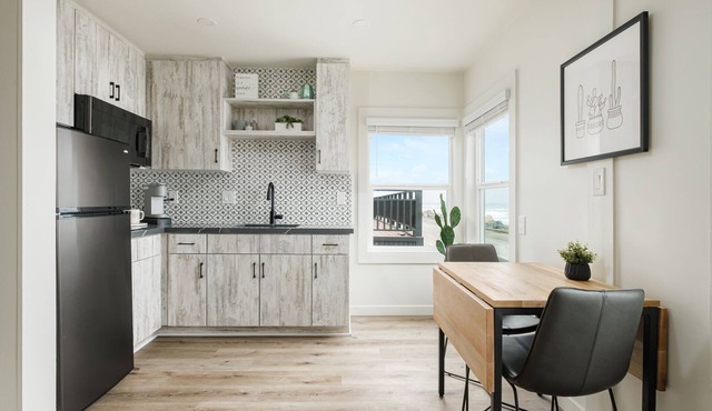 Beachfront Cottage (106)
