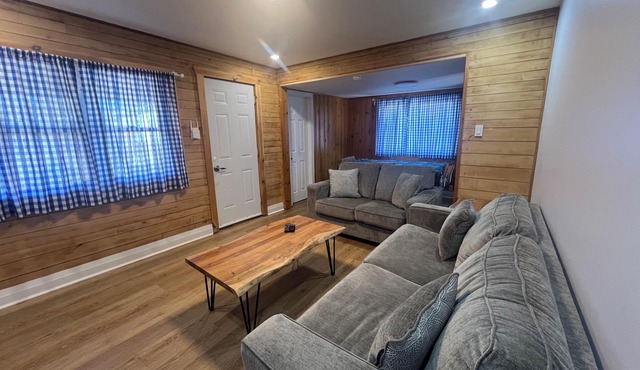 BEACHFRONT COTTAGE IN WASAGA BEACH - SANDPIPER BEACH RESORT - COTTAGE UNIT # 12