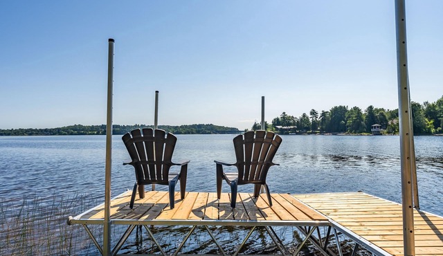 Beachfront cottage on the Ottawa River