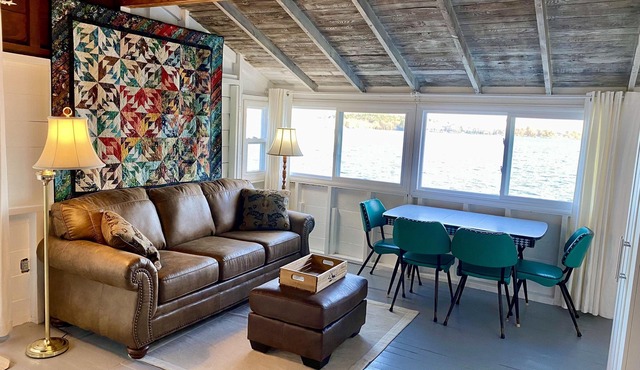 Beachfront cottage on Stoco Lake Tweed