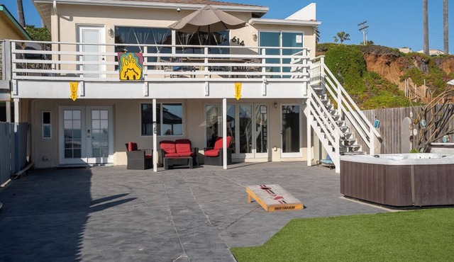 BEACHFRONT COTTAGE ON THE WATER TWO BEDROOM ONE BATH UPPER UNIT