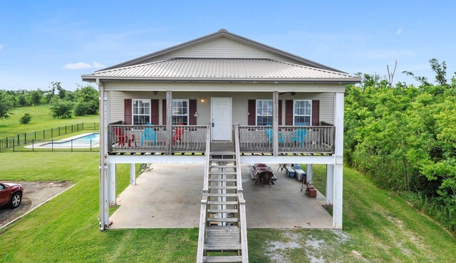 Beachfront cottage with pool perfect for families