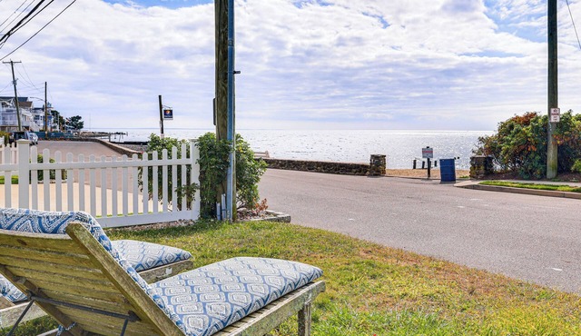Beachfront, Dog-Friendly Milford Getaway w/Yard!